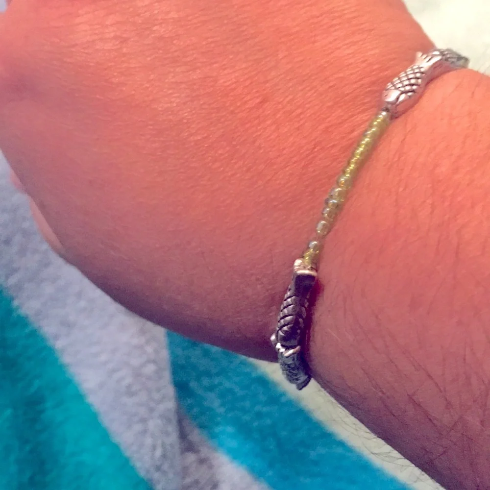 - New Tibetan Silver fish bracelet in sea green M